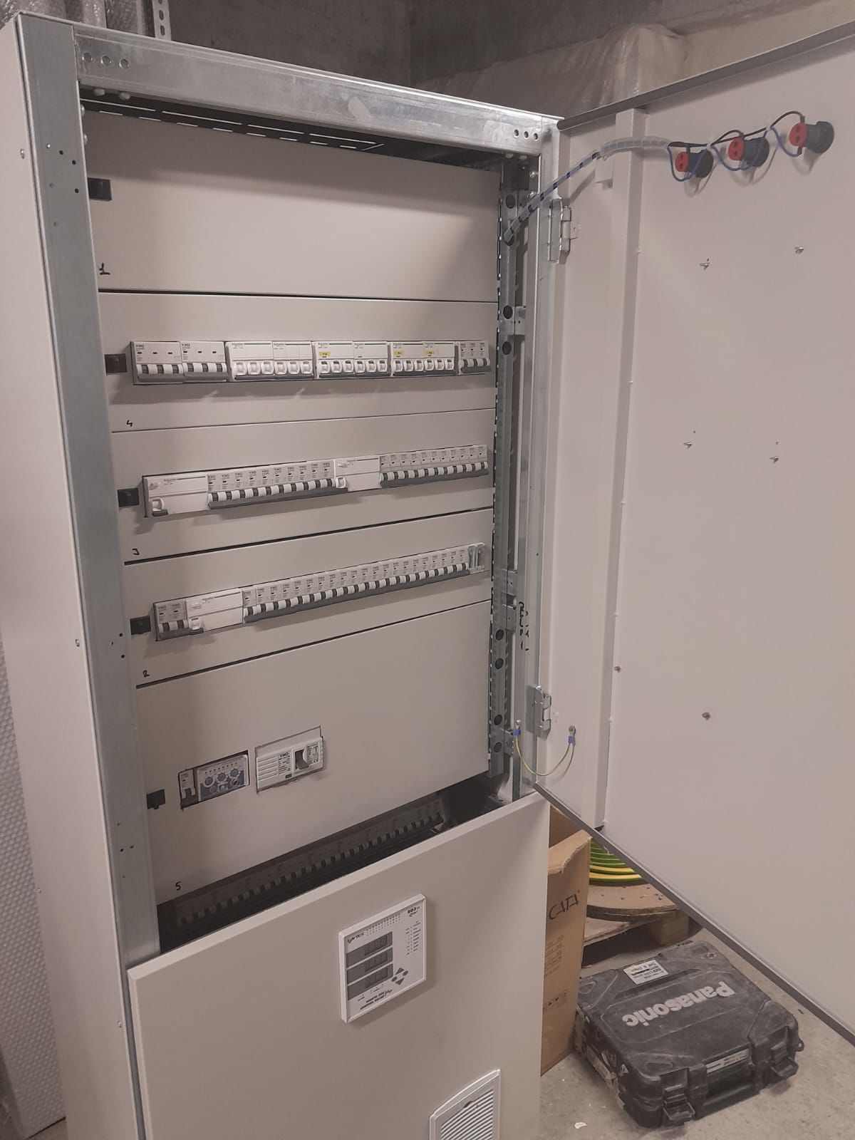 250A tmş 145 w otamat 12 kademe kompanzasyon